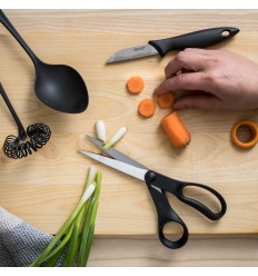 Cutit pentru curatat Fiskars Essential, 7 cm, otel inoxidabil